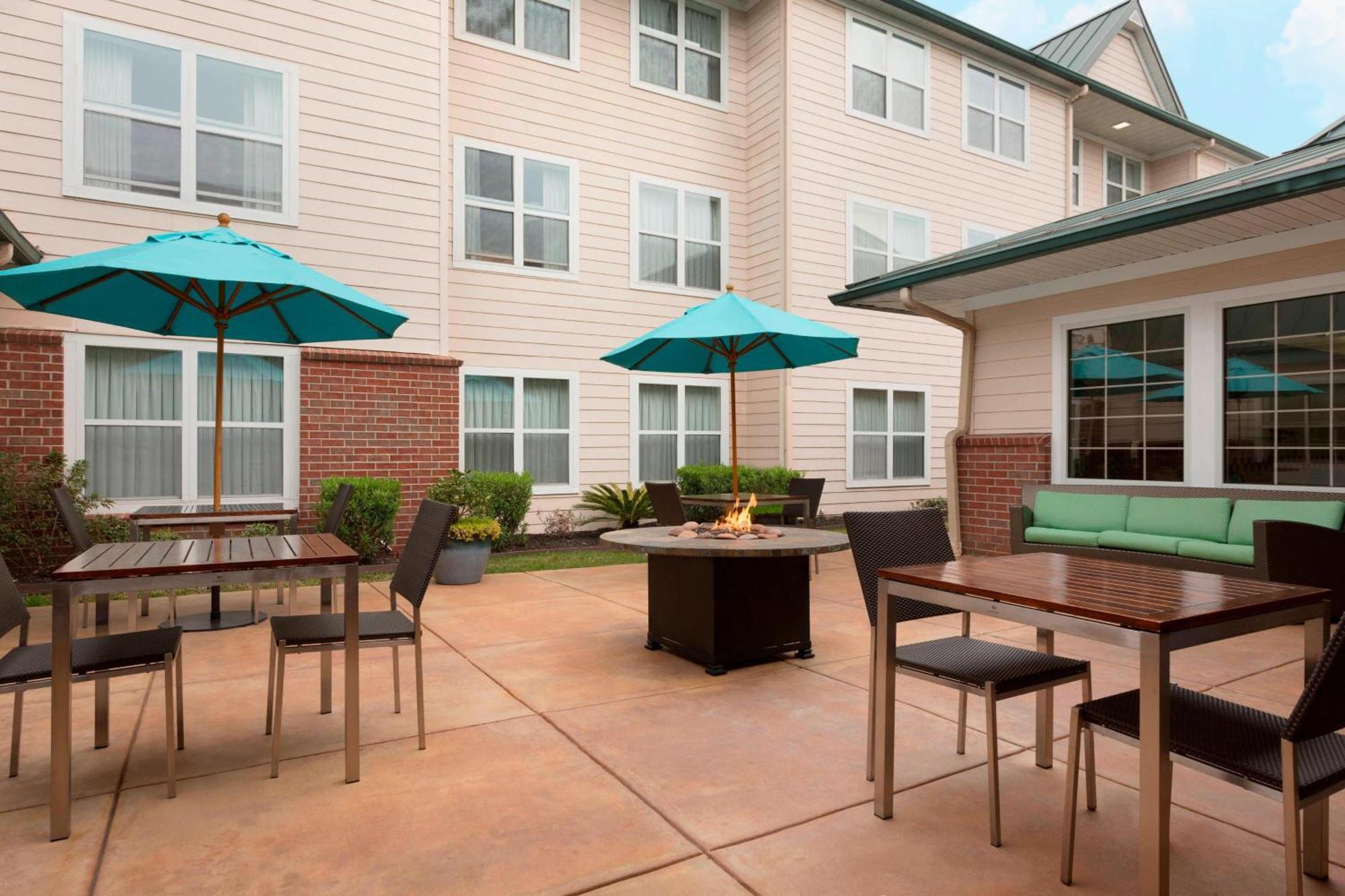 Residence Inn By Marriott Houston The Woodlands/Lake Front Circle Exterior photo